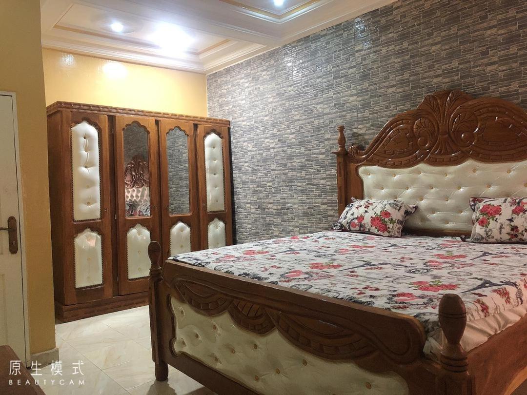 Awamuulamin Manneh Guest House Abuko المظهر الخارجي الصورة