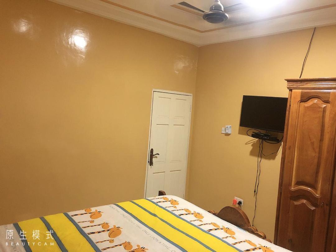 Awamuulamin Manneh Guest House Abuko المظهر الخارجي الصورة