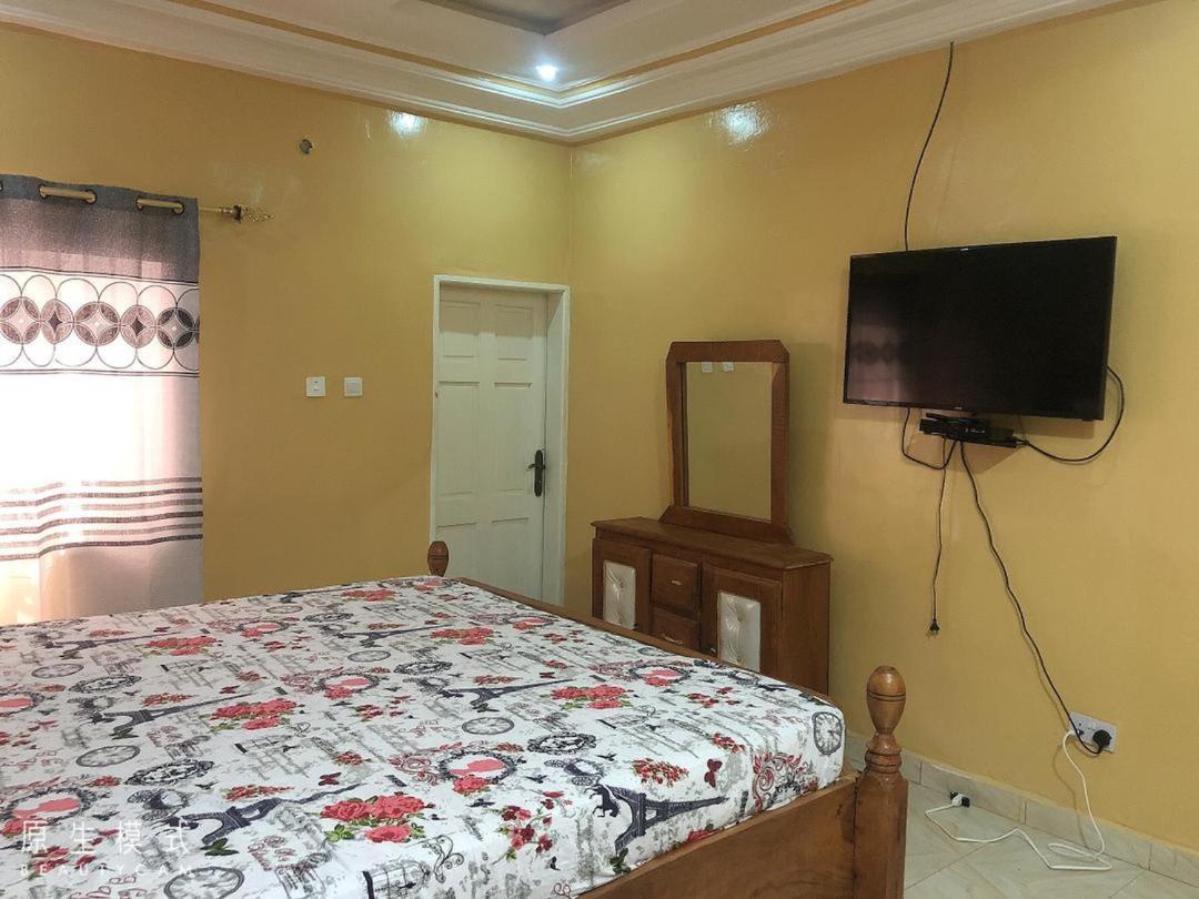 Awamuulamin Manneh Guest House Abuko المظهر الخارجي الصورة